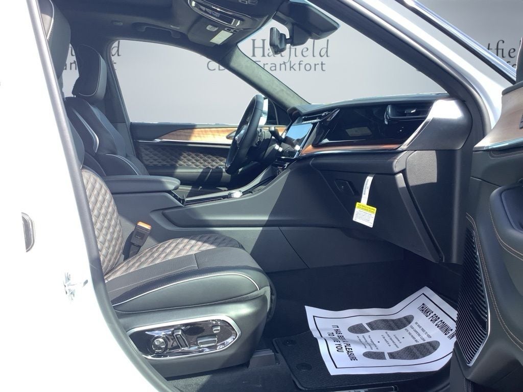 2026 Jeep Grand Cherokee GRAND CHEROKEE SUMMIT 4X4