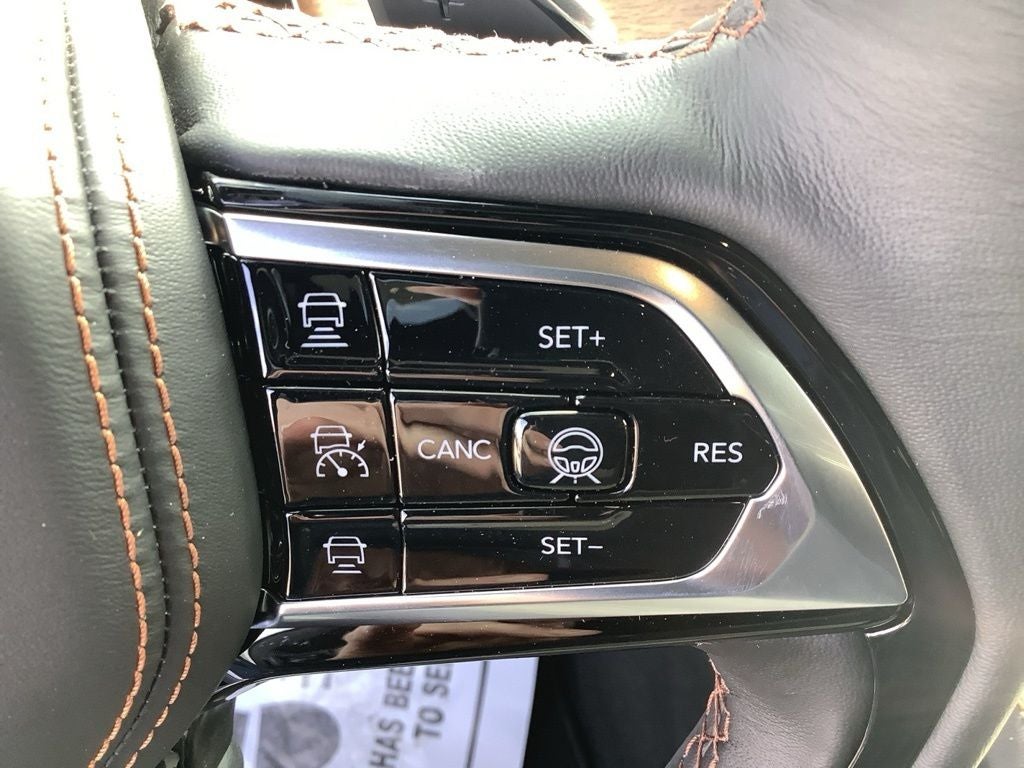 2026 Jeep Grand Cherokee GRAND CHEROKEE SUMMIT 4X4