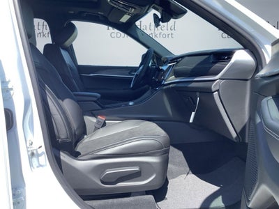 2027 Jeep Grand Cherokee Laredo Altitude