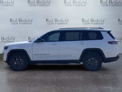 2027 Jeep Grand Cherokee Laredo Altitude