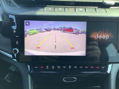 2027 Jeep Grand Cherokee Laredo Altitude