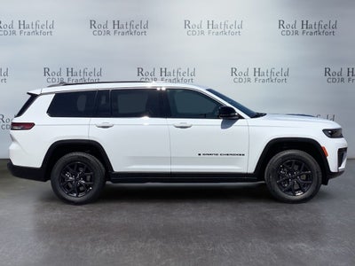 2027 Jeep Grand Cherokee Laredo Altitude