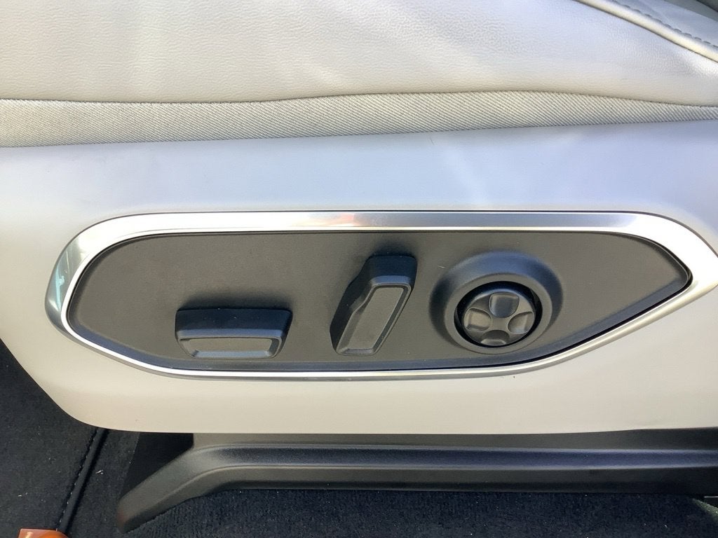 2027 Jeep Grand Wagoneer Upland