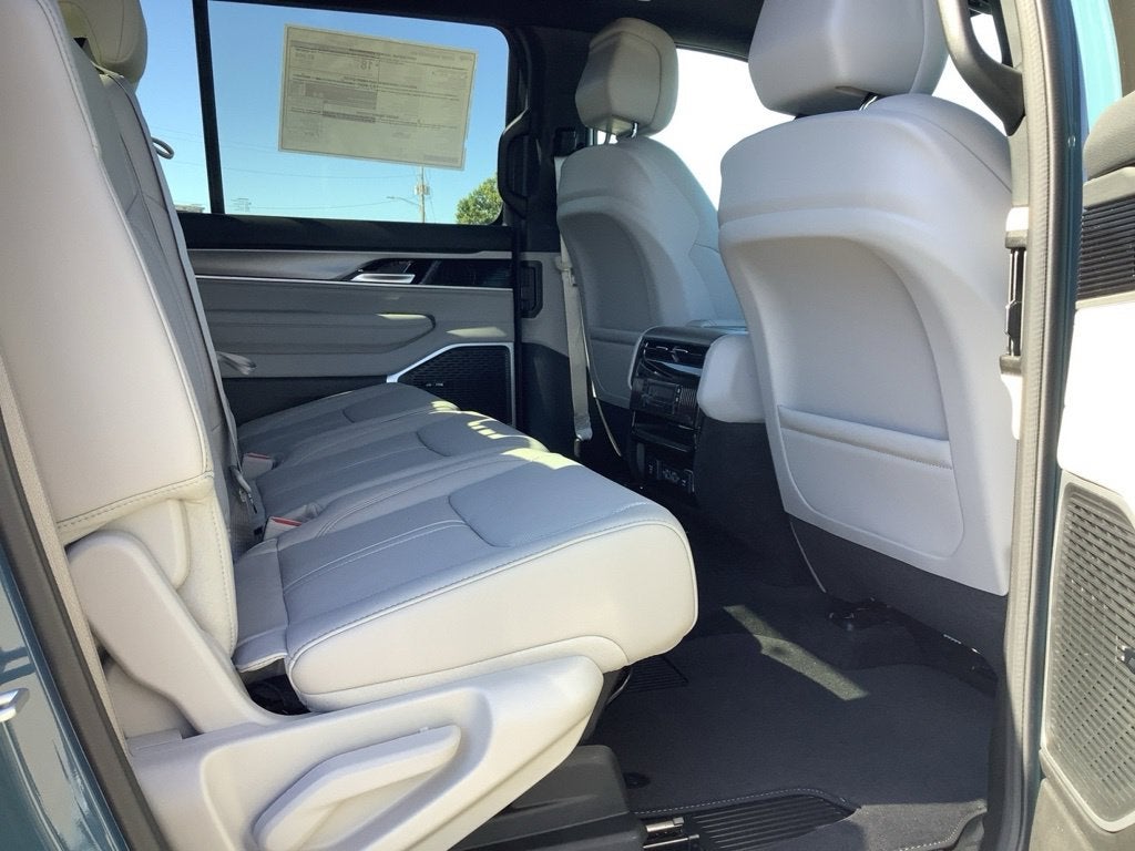 2027 Jeep Grand Wagoneer Upland