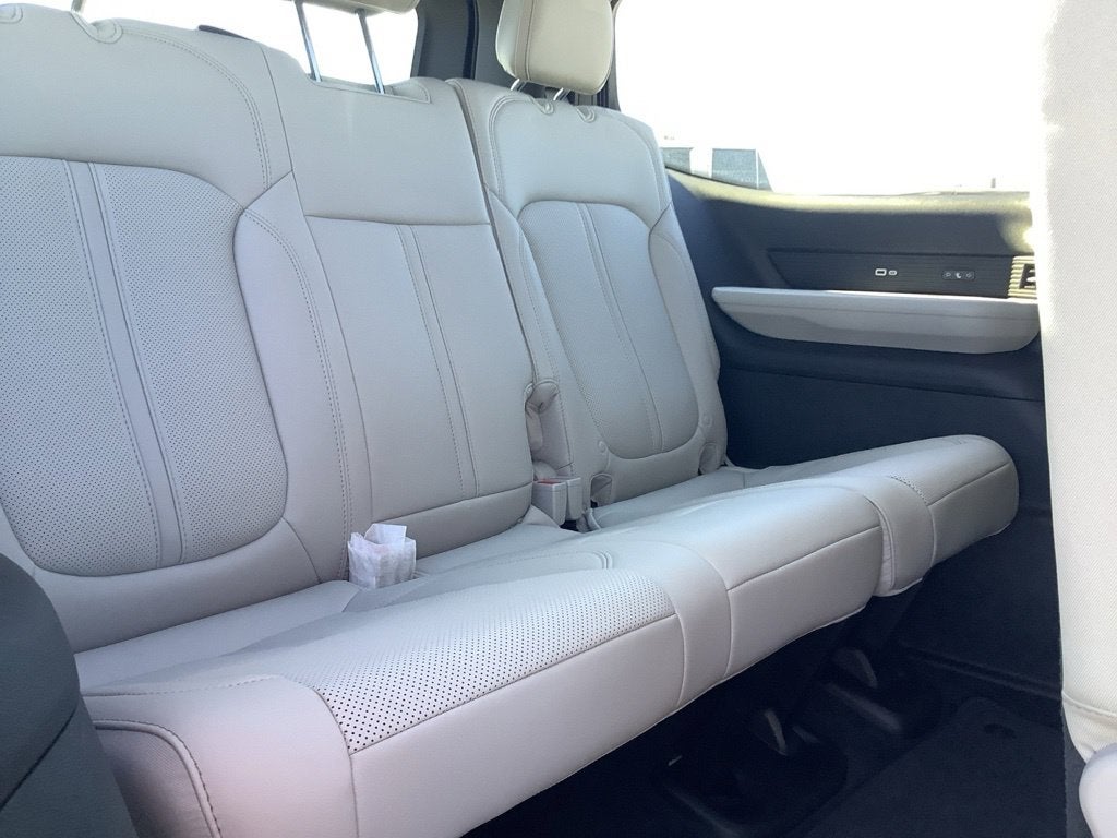 2027 Jeep Grand Wagoneer Upland