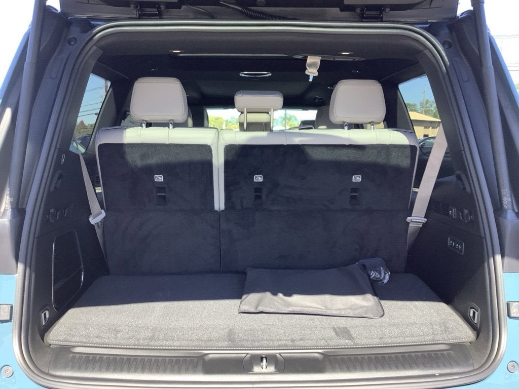 2027 Jeep Grand Wagoneer Upland