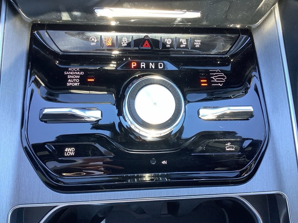 2027 Jeep Grand Wagoneer GRAND WAGONEER UPLAND 4X4