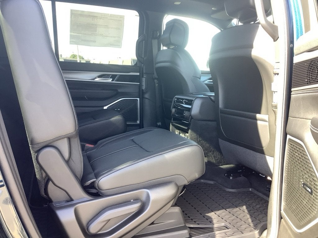 2027 Jeep Grand Wagoneer GRAND WAGONEER UPLAND 4X4