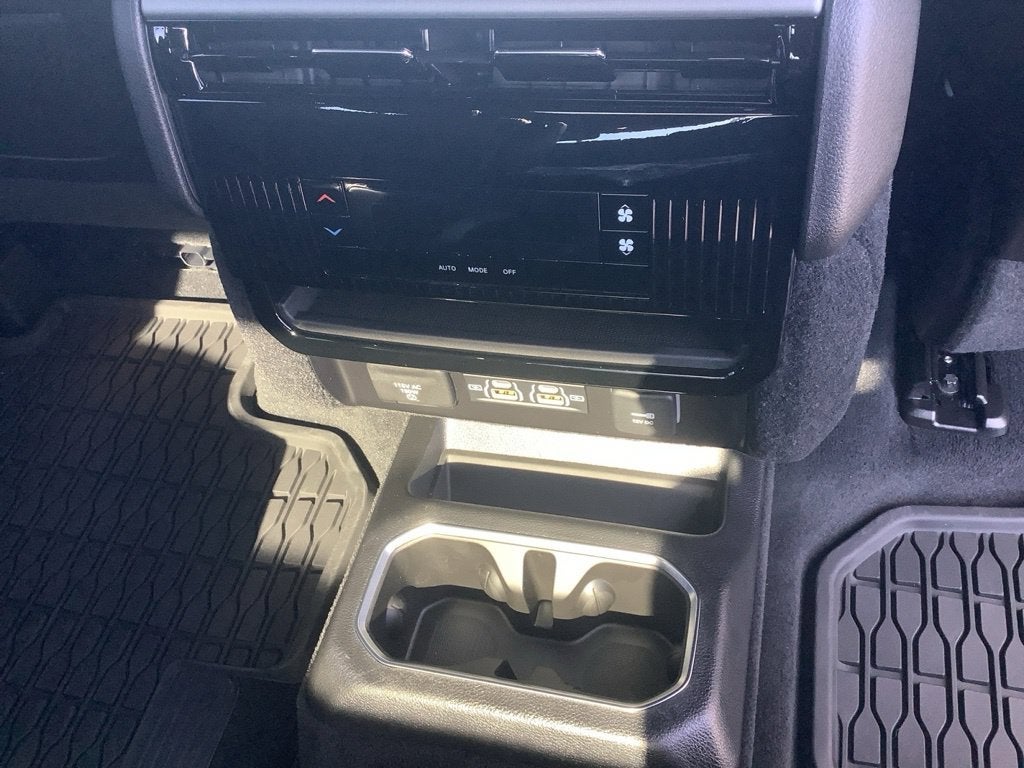 2027 Jeep Grand Wagoneer GRAND WAGONEER UPLAND 4X4