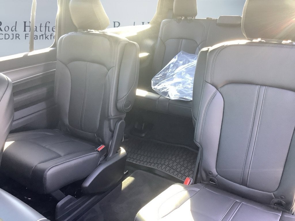 2027 Jeep Grand Wagoneer GRAND WAGONEER UPLAND 4X4