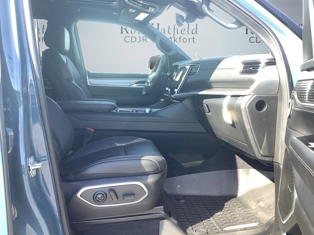 2027 Jeep Grand Wagoneer GRAND WAGONEER UPLAND 4X4