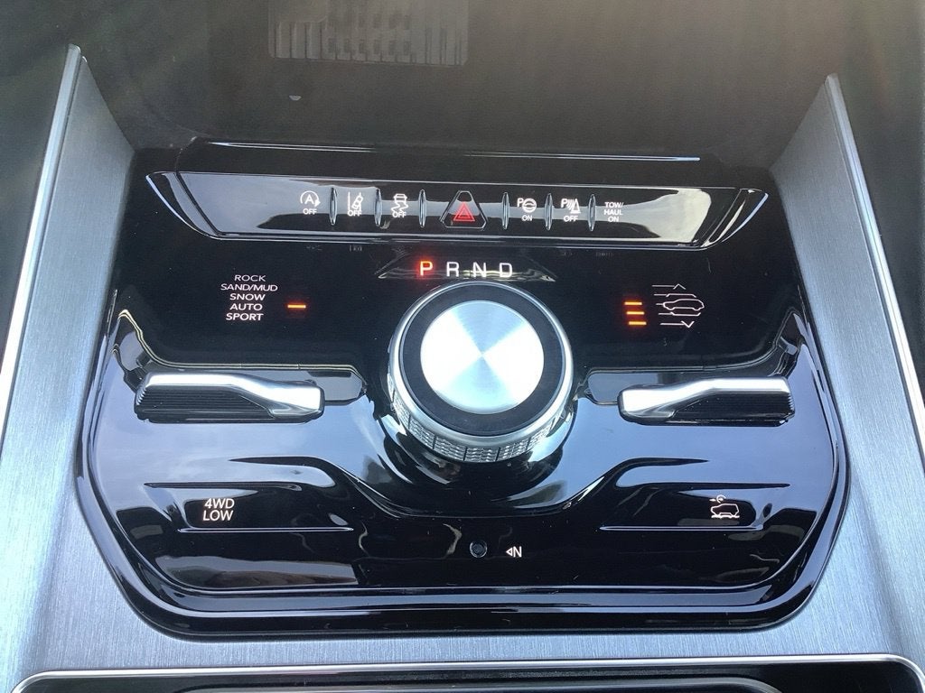 2027 Jeep Grand Wagoneer GRAND WAGONEER UPLAND 4X4