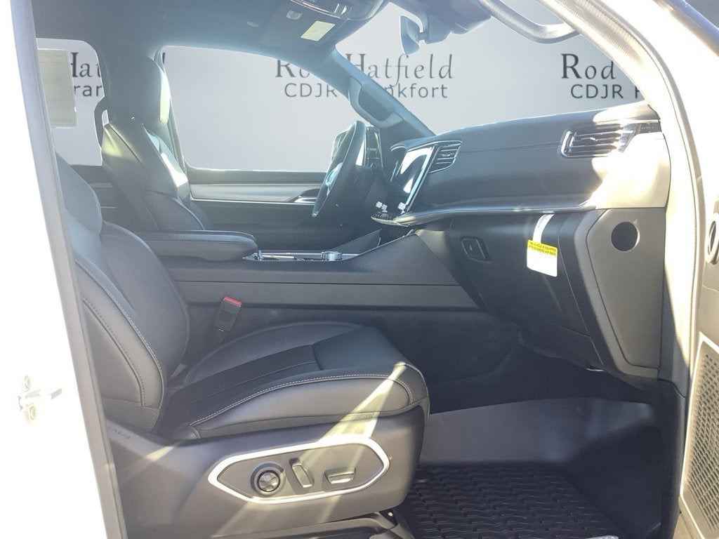 2027 Jeep Grand Wagoneer GRAND WAGONEER UPLAND 4X4