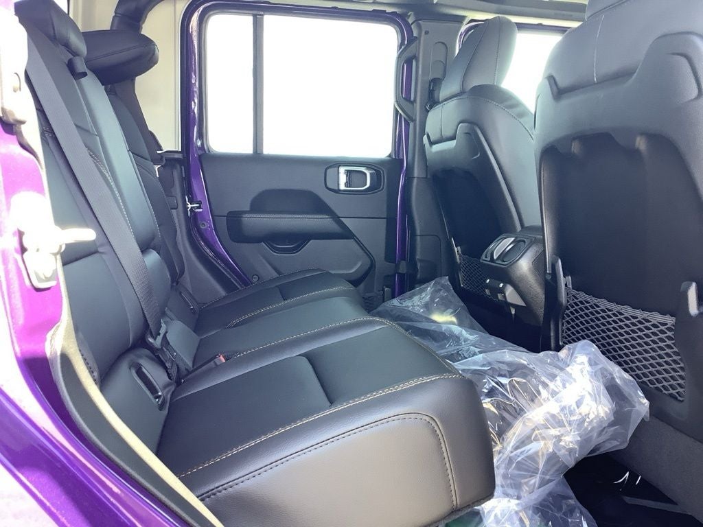 2026 Jeep Gladiator GLADIATOR SAHARA 4X4