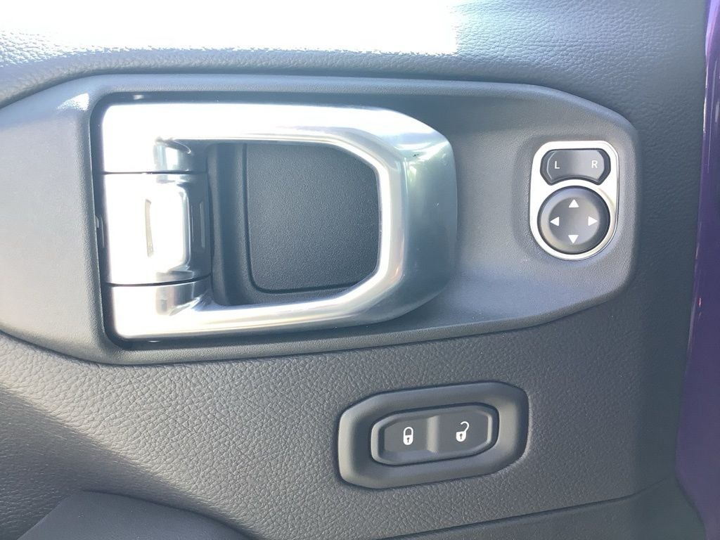 2026 Jeep Gladiator GLADIATOR SAHARA 4X4