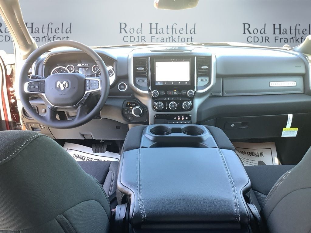 2025 RAM Ram 1500 RAM 1500 BIG HORN CREW CAB 4X4 5'7' BOX