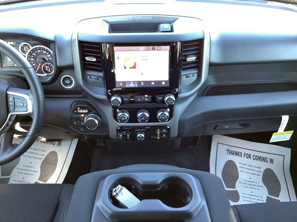 2025 RAM 1500 Tradesman Crew Cab 4x4 5'7' Box