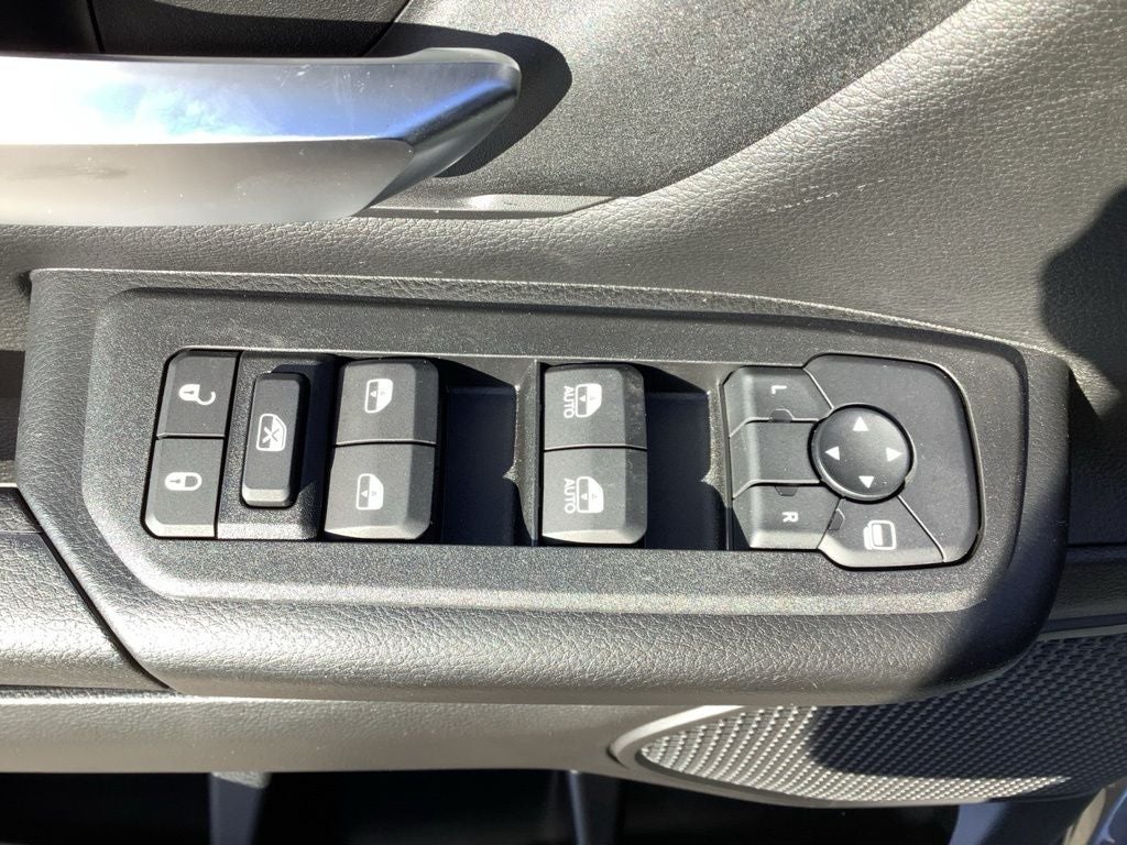 2025 RAM 1500 Tradesman Crew Cab 4x4 5'7' Box