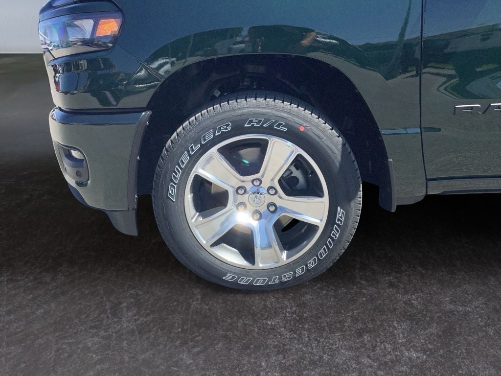 2026 RAM Ram 1500 RAM 1500 EXPRESS CREW CAB 4X4 5'7' BOX
