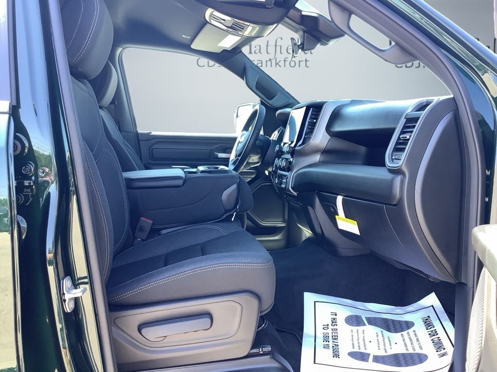 2026 RAM Ram 1500 RAM 1500 EXPRESS CREW CAB 4X4 5'7' BOX
