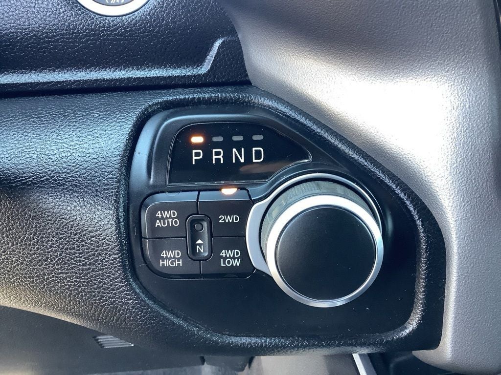 2022 RAM 1500 Big Horn Crew Cab 4x4 5'7' Box