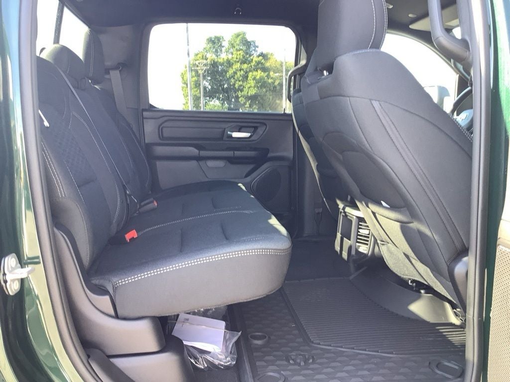 2026 RAM 1500 RAM 1500 WARLOCK CREW CAB 4X4 5'7' BOX