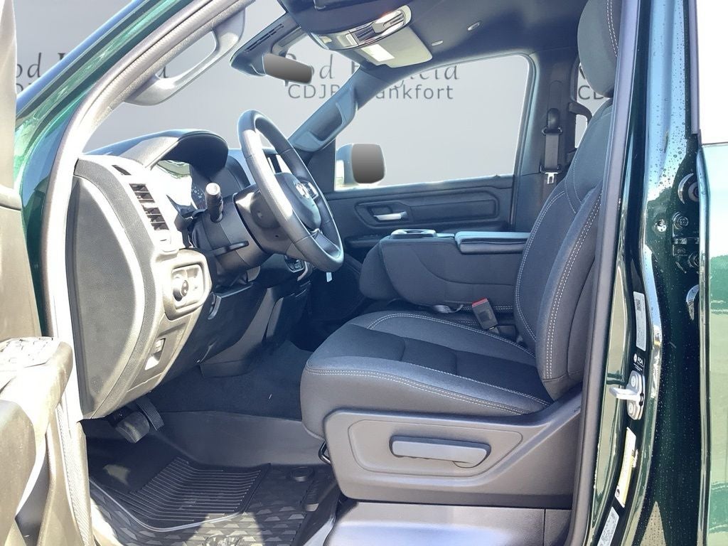 2026 RAM 1500 RAM 1500 WARLOCK CREW CAB 4X4 5'7' BOX