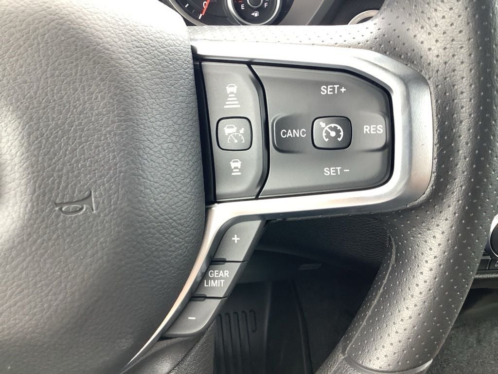 2026 RAM 1500 RAM 1500 WARLOCK CREW CAB 4X4 5'7' BOX