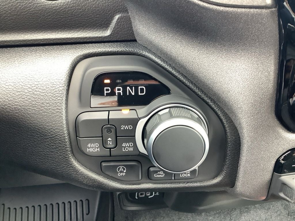 2026 RAM 1500 RAM 1500 WARLOCK CREW CAB 4X4 5'7' BOX