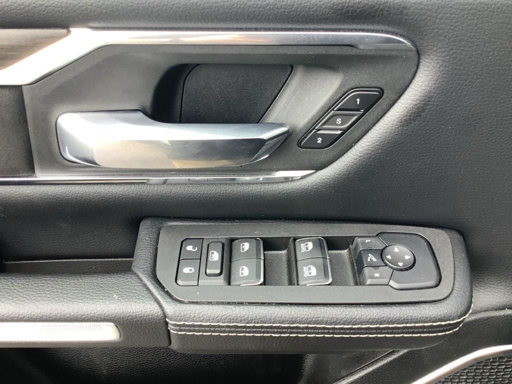 2025 RAM 1500 Laramie Crew Cab 4x4 5'7' Box