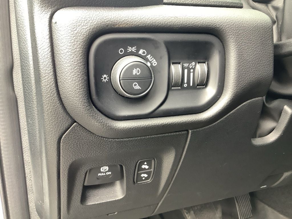 2025 RAM 1500 Laramie Crew Cab 4x4 5'7' Box