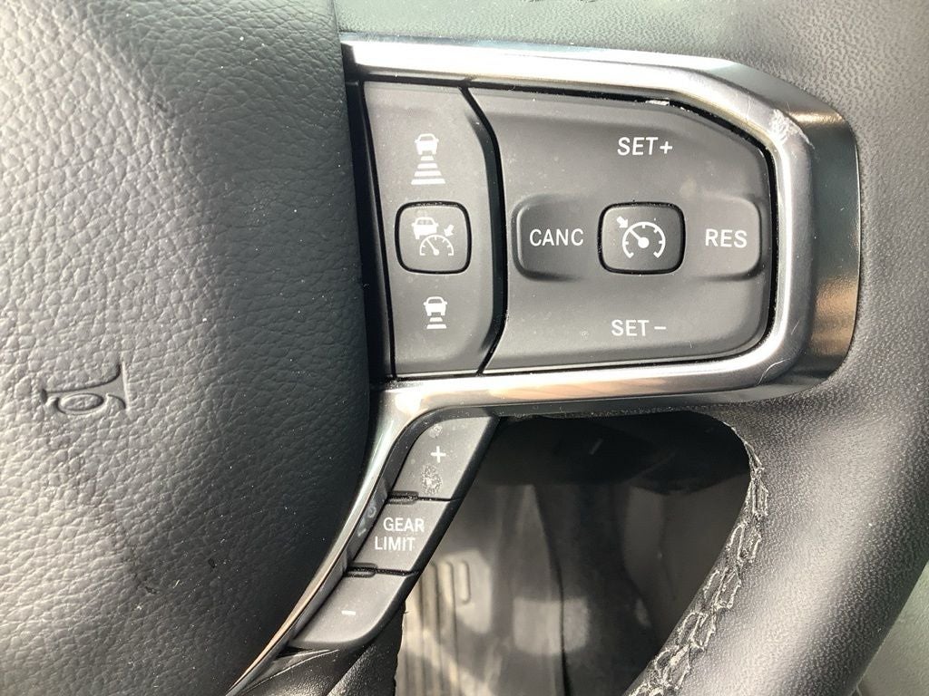 2025 RAM 1500 Laramie Crew Cab 4x4 5'7' Box