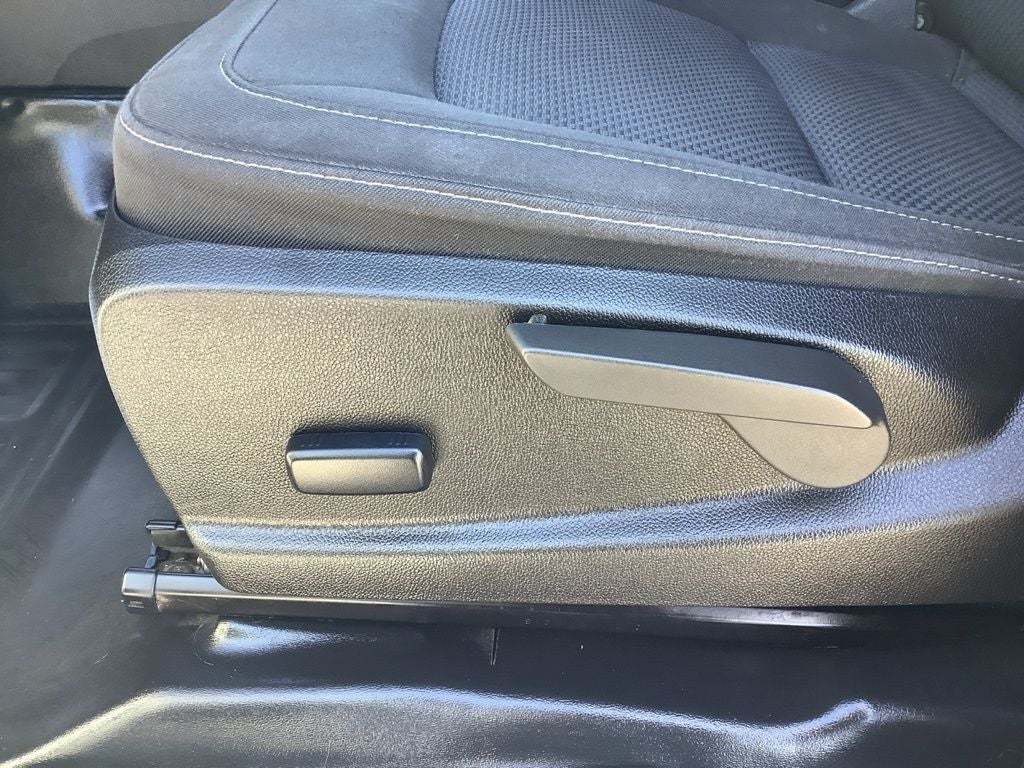 2022 Chevrolet Colorado 2WD Extended Cab Long Box LT