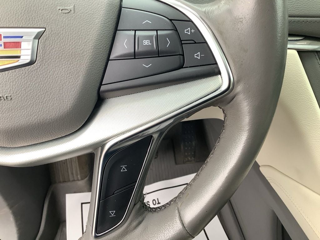 2023 Cadillac XT5 FWD Premium Luxury