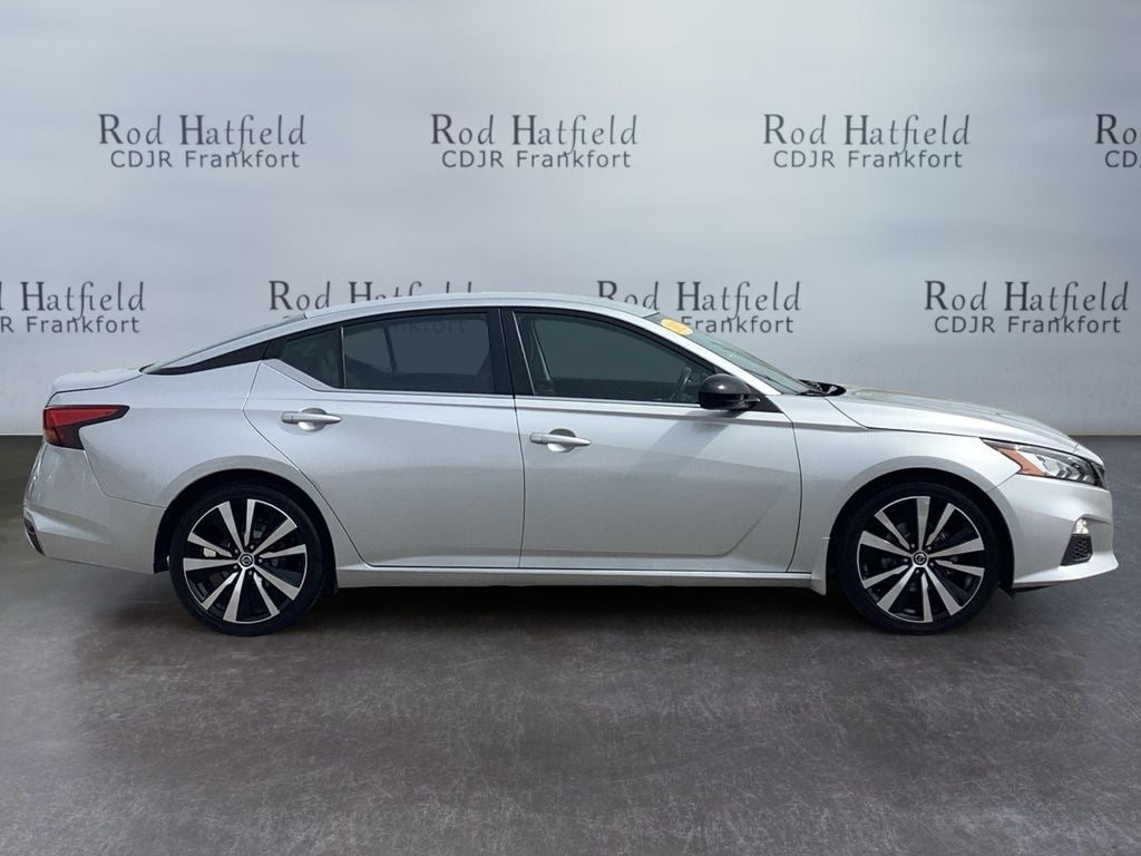 2022 Nissan Altima SR FWD