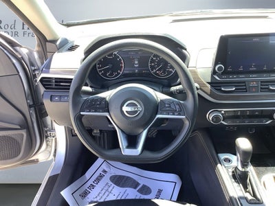 2023 Nissan Altima SV FWD