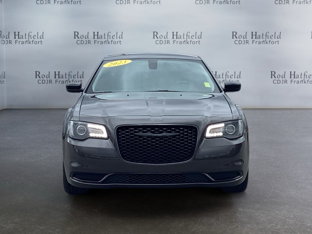 2023 Chrysler 300 Touring