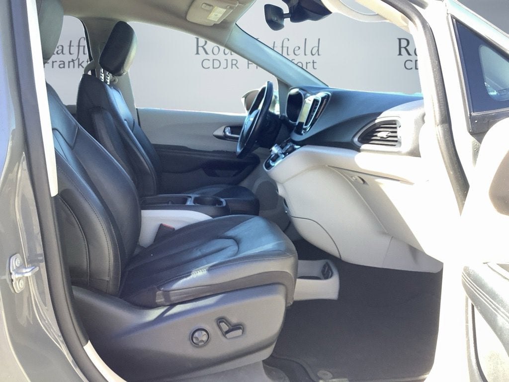 2020 Chrysler Pacifica Touring L