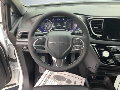 2026 Chrysler Voyager VOYAGER LX