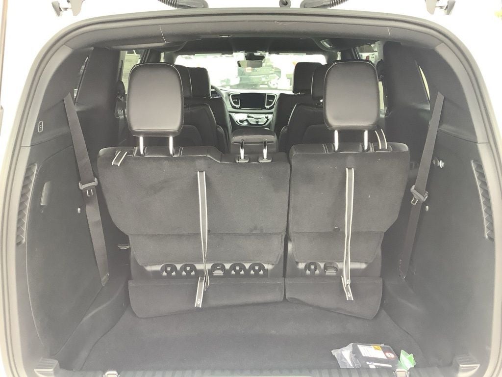 2026 Chrysler Voyager VOYAGER LX