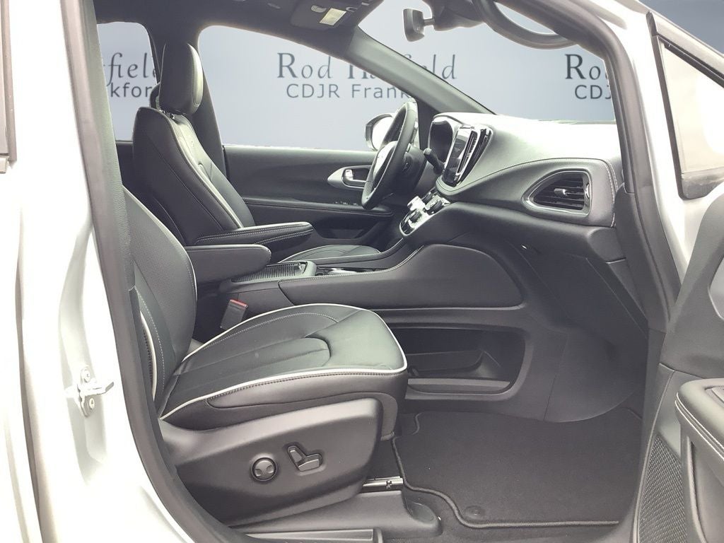 2026 Chrysler Pacifica PACIFICA LIMITED