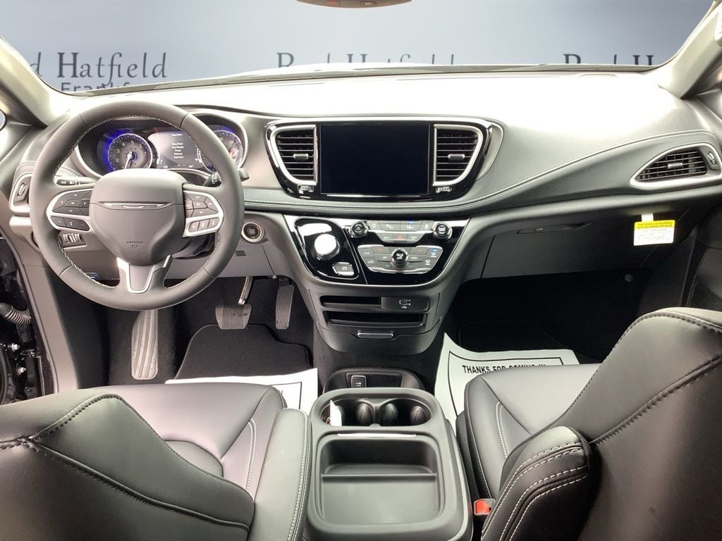 2027 Chrysler Pacifica PACIFICA SELECT AWD
