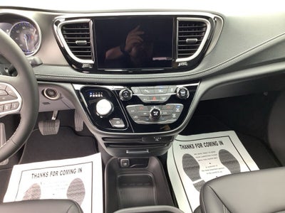 2027 Chrysler Pacifica PACIFICA SELECT AWD