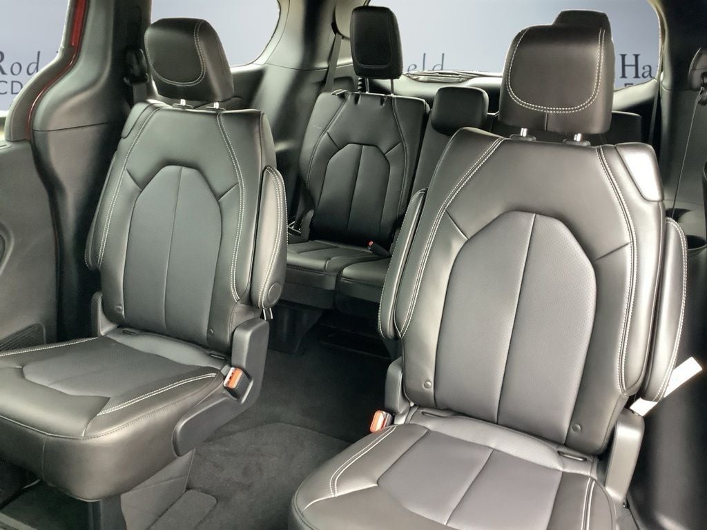2027 Chrysler Pacifica PACIFICA SELECT AWD