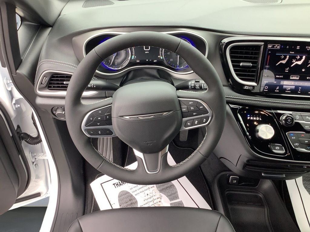 2027 Chrysler Pacifica PACIFICA SELECT AWD