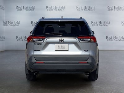 2020 Toyota RAV4 XLE