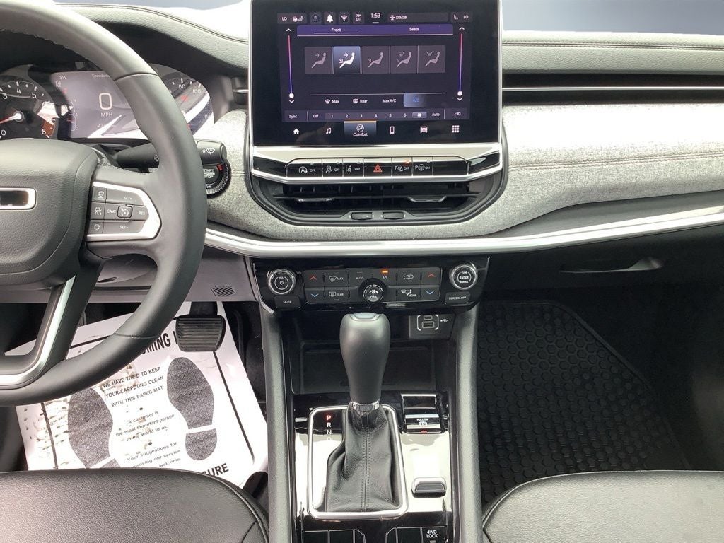 2024 Jeep Compass Latitude Lux FWD