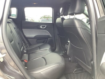 2024 Jeep Compass Latitude Lux FWD