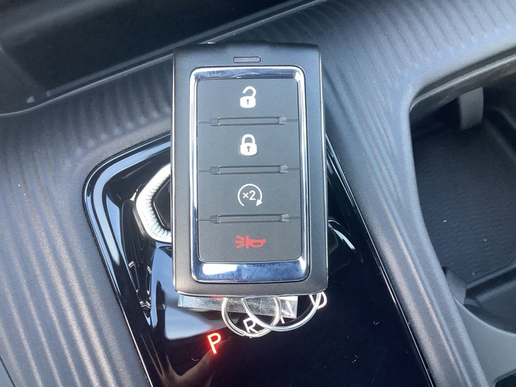 2027 Jeep Cherokee CHEROKEE LAREDO 4X4