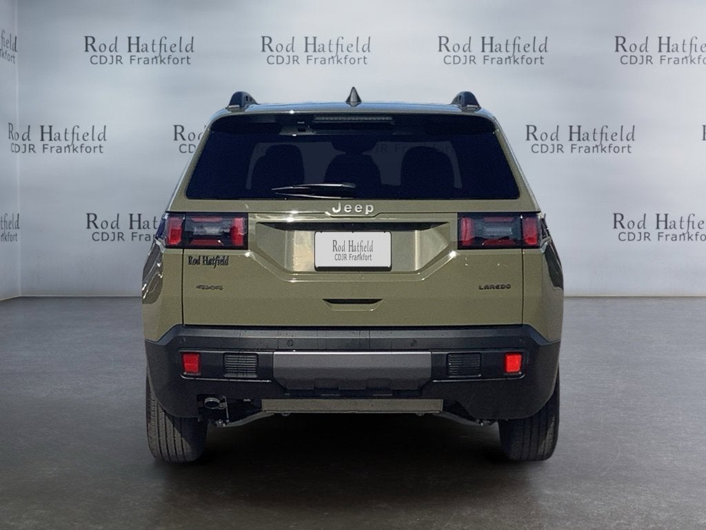 2027 Jeep Cherokee CHEROKEE LAREDO 4X4